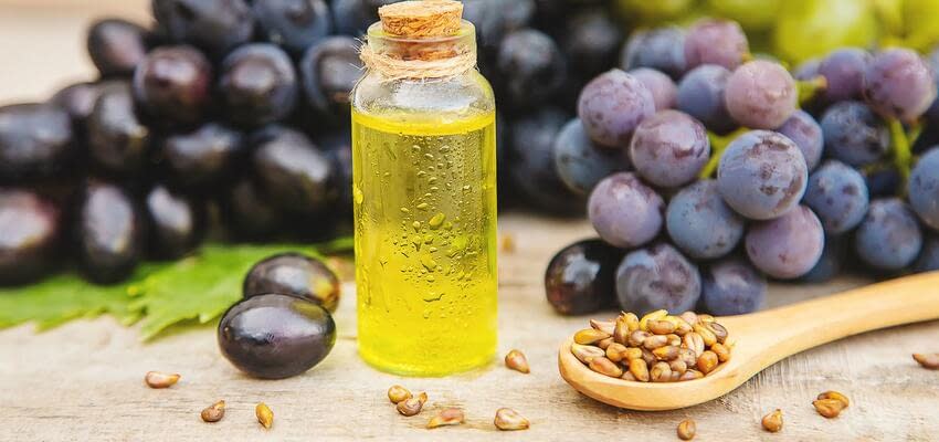 Российская компания представила новинку собственного изготовления – масло из виноградной косточки